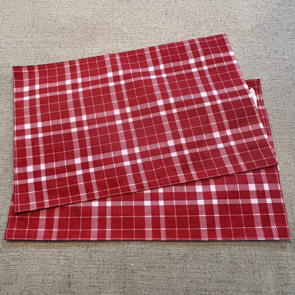 Home Collection Set of 2 Red White Plaid Fabric Placemats 12x18 Farmhouse Decor